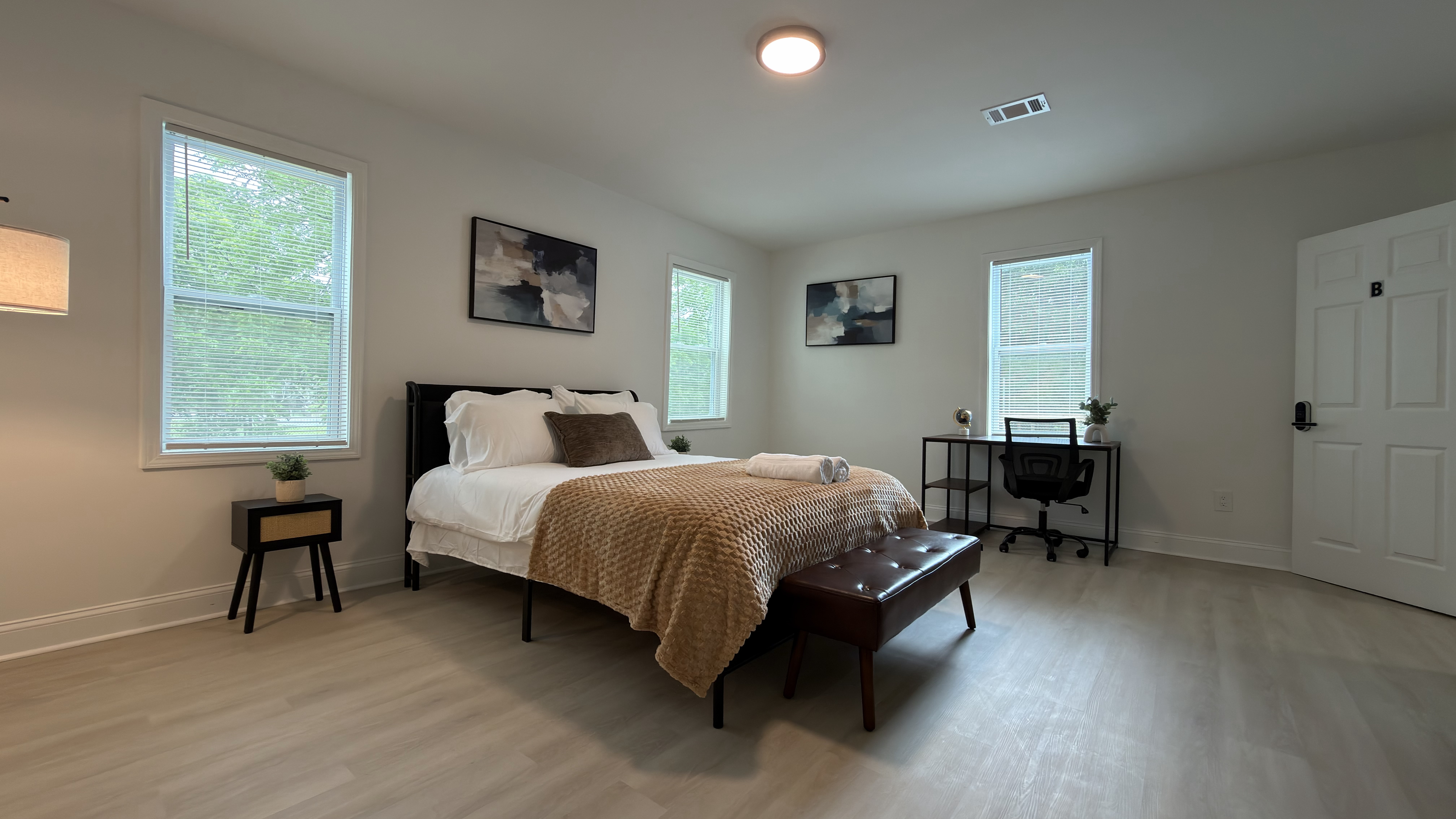 Covington Private Room w/ Shared Bath (B)