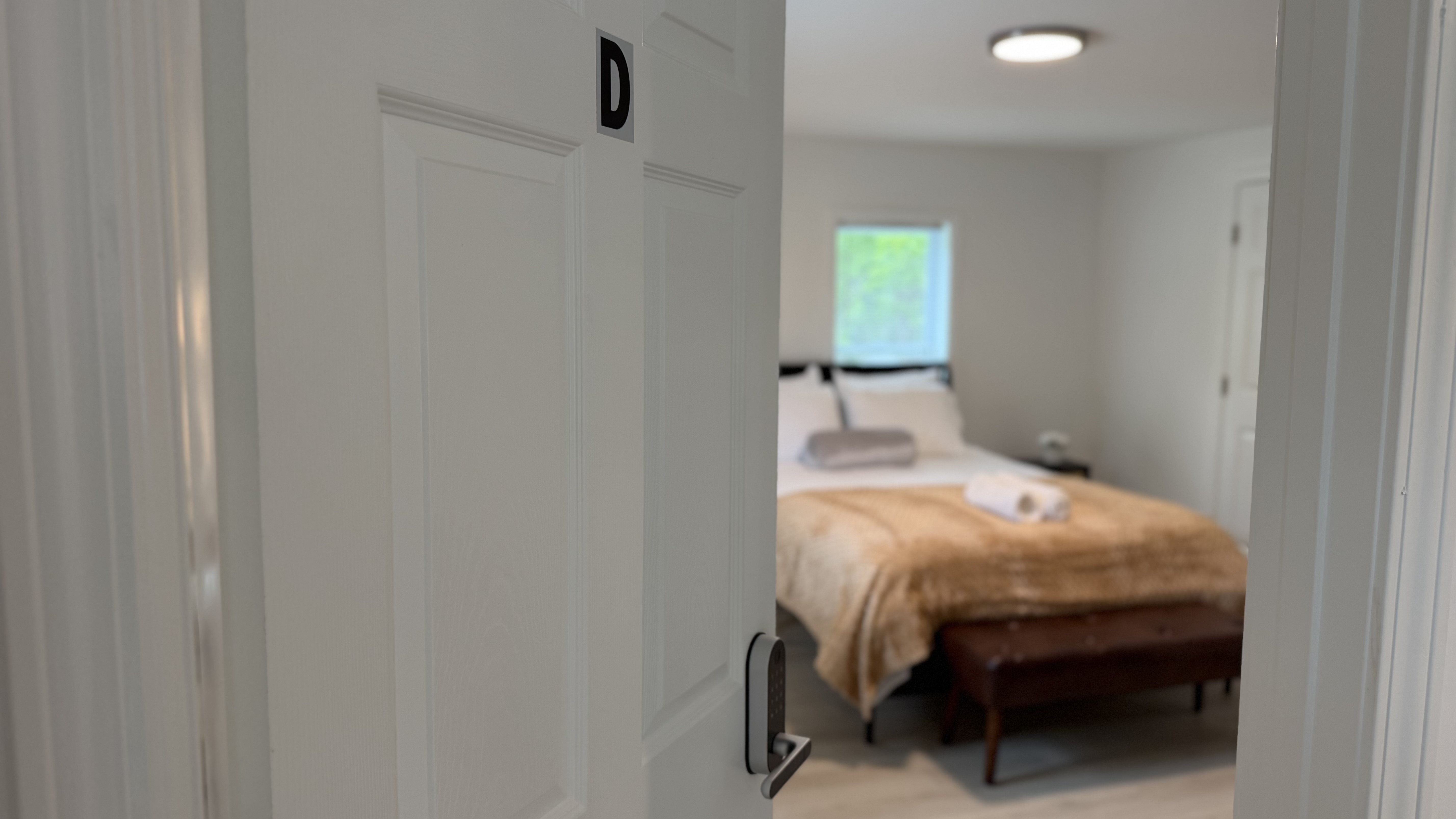 Covington Private Room w/ Shared Bath (D)